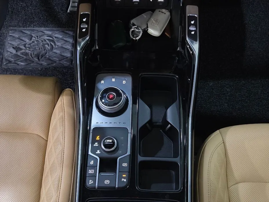 Kia Sorento — фото 8