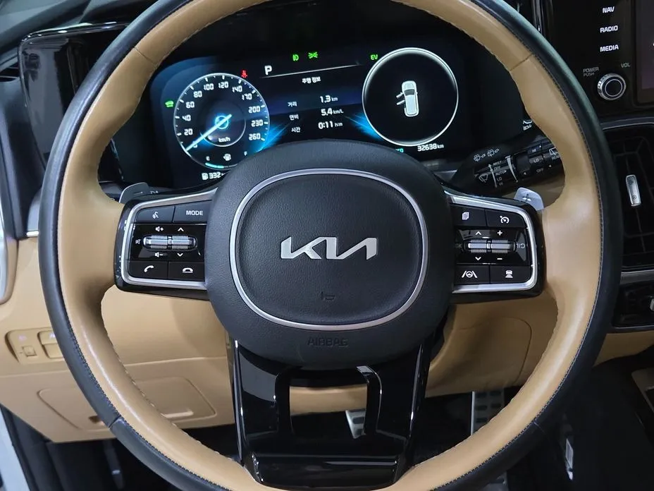 Kia Sorento — фото 9