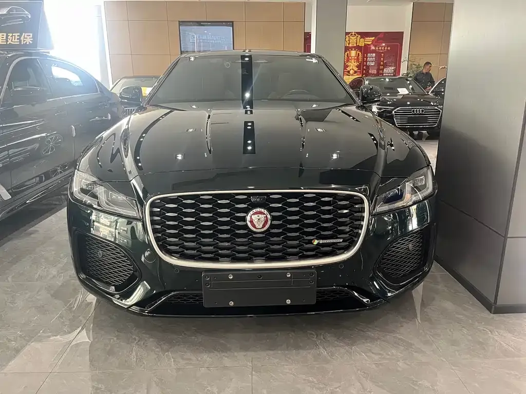 Jaguar XFL — фото 3