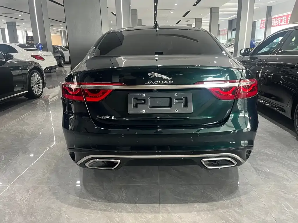Jaguar XFL — фото 10