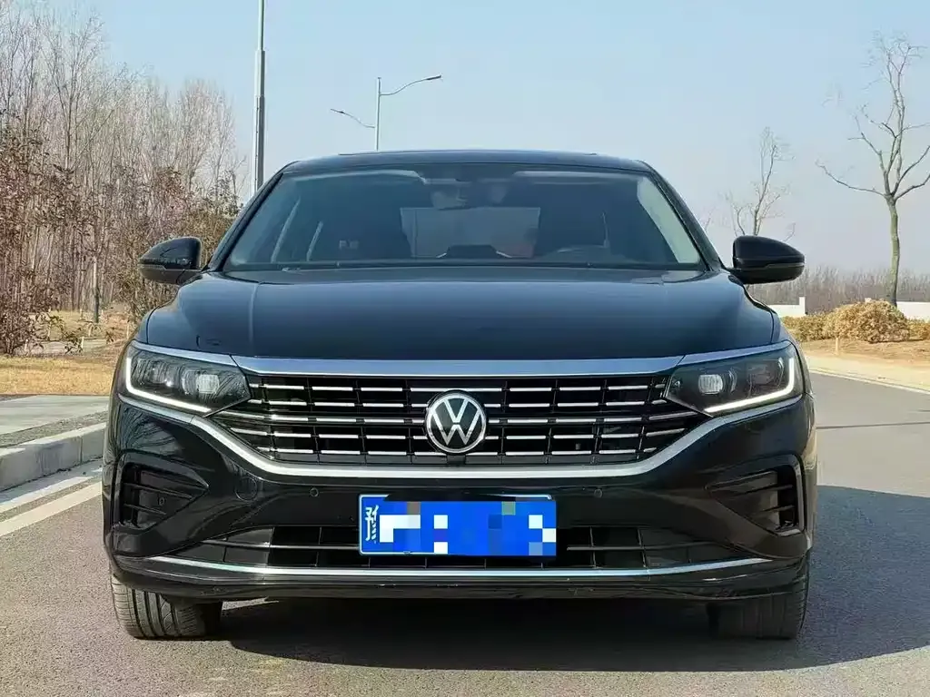 Volkswagen Passat — фото 1