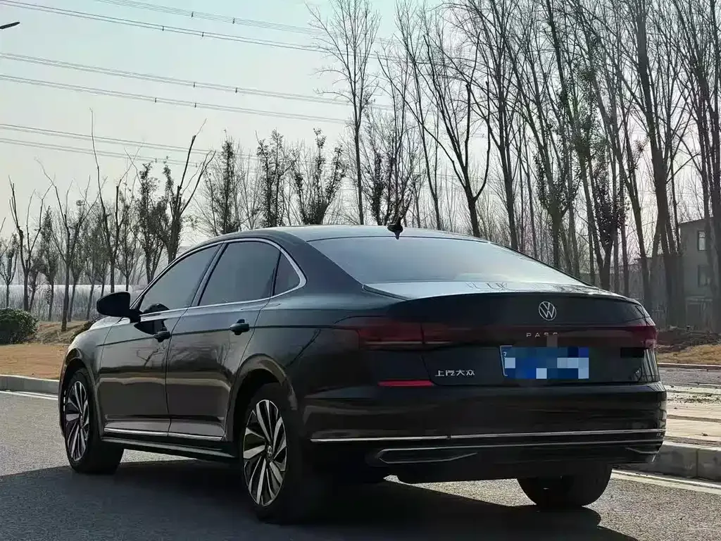 Volkswagen Passat — фото 8
