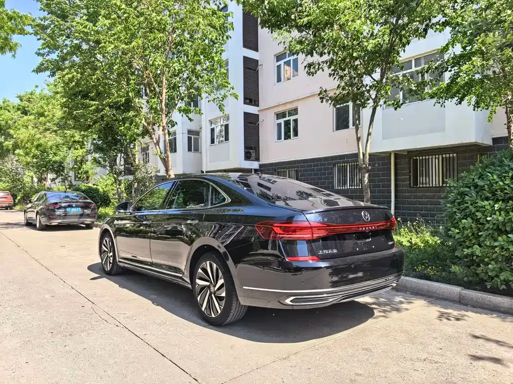 Volkswagen Passat — фото 9