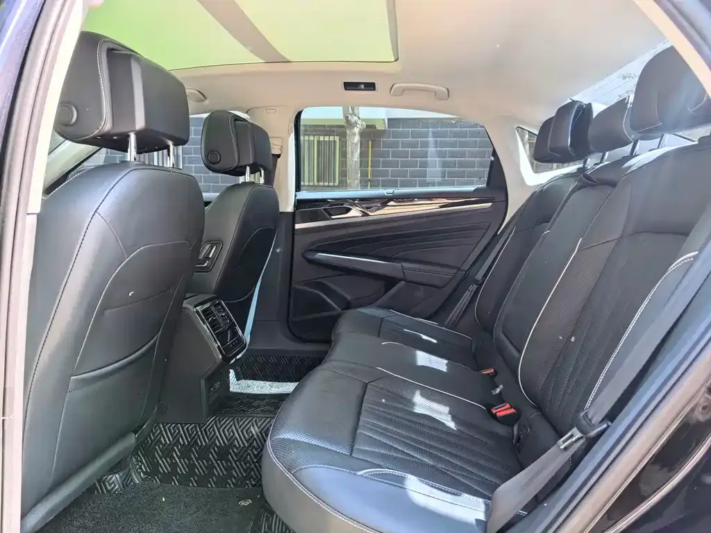 Volkswagen Passat — фото 2