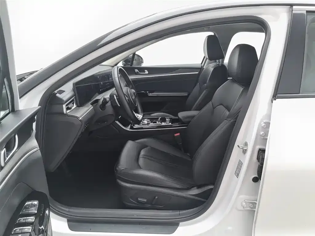 Kia K5 2023 из CN, фото 10