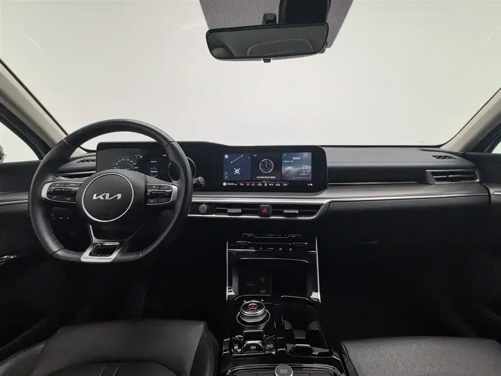 Kia K5 2023 из CN, фото 2