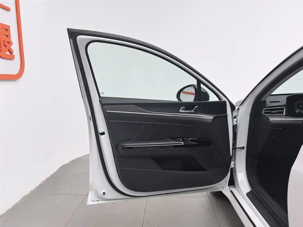 Kia K5 2023 из CN, фото 8