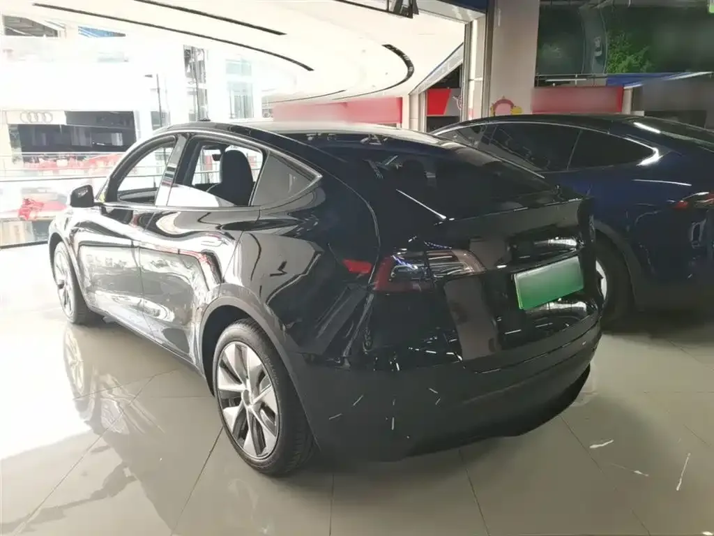Tesla Model Y 2023 из CN, фото 7