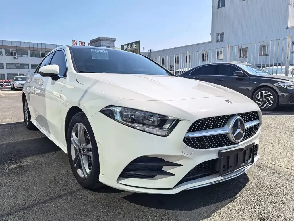 Mercedes-Benz A-Class — фото 8