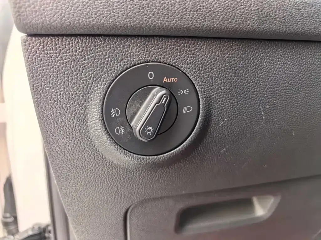 Volkswagen Tharu — фото 10