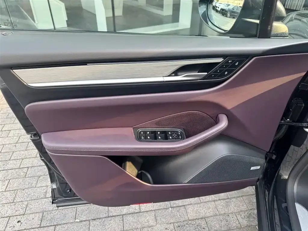 Porsche Macan EV 2024 из CN, фото 2