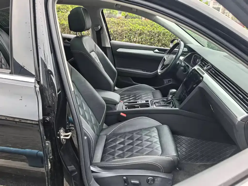 Volkswagen Magotan GTE PHEV 2023 из CN, фото 7