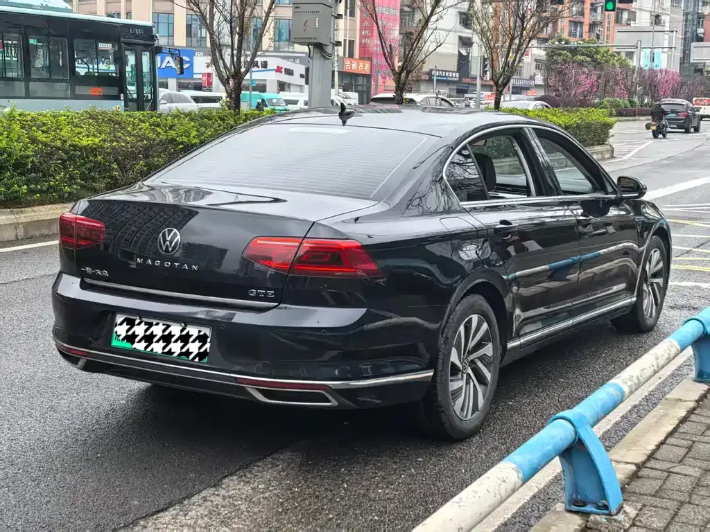 Volkswagen Magotan GTE PHEV 2023 из CN, фото 2