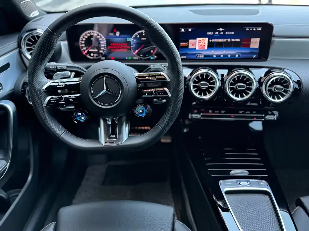 Mercedes-Benz A-Class AMG (Import) 2024 из CN, фото 2