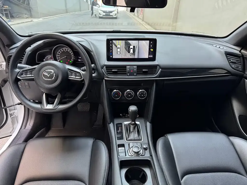 Mazda CX-4 — фото 9