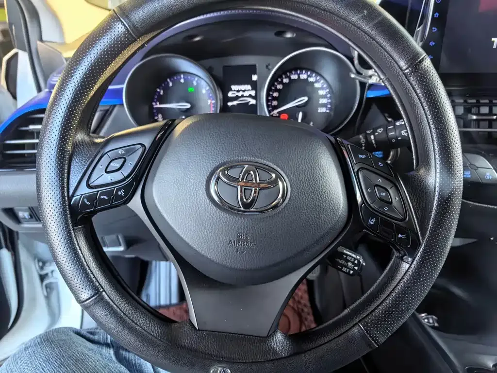 Toyota C-HR 2023 из CN, фото 8