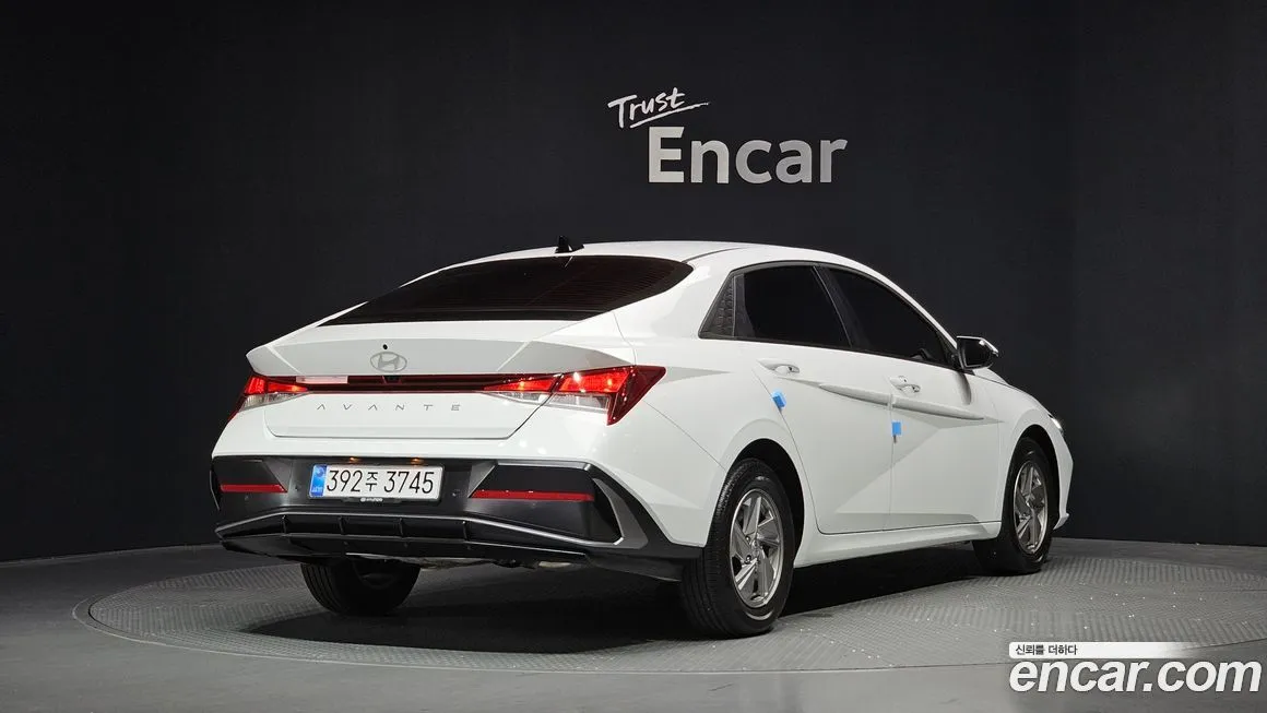 Hyundai AVANTE — фото 2