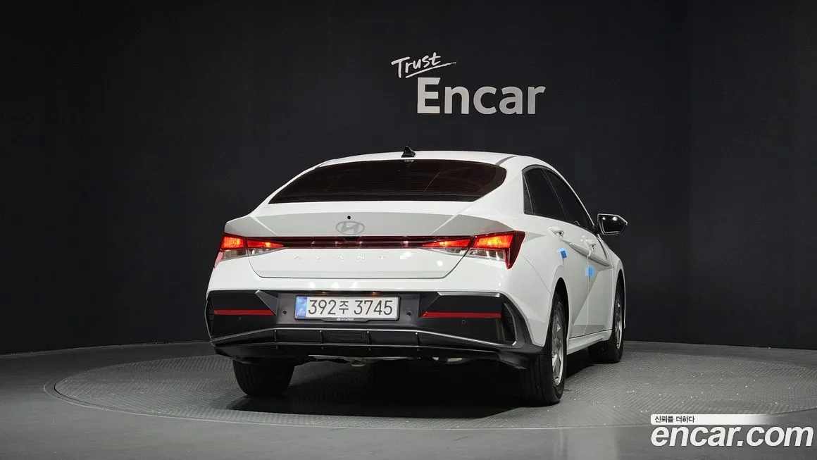 Hyundai AVANTE — фото 5