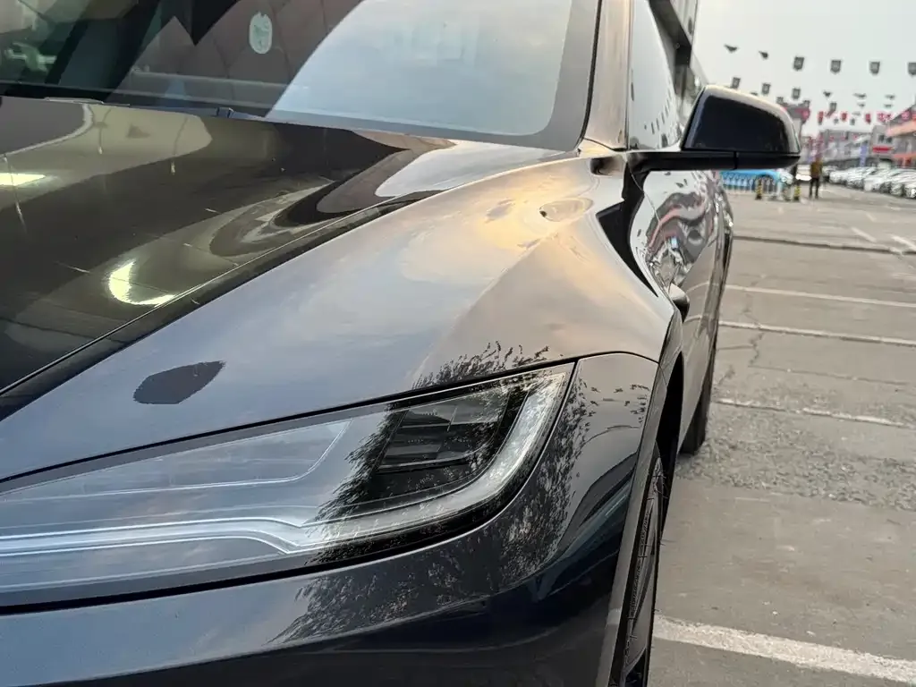 Tesla Model 3 — фото 5