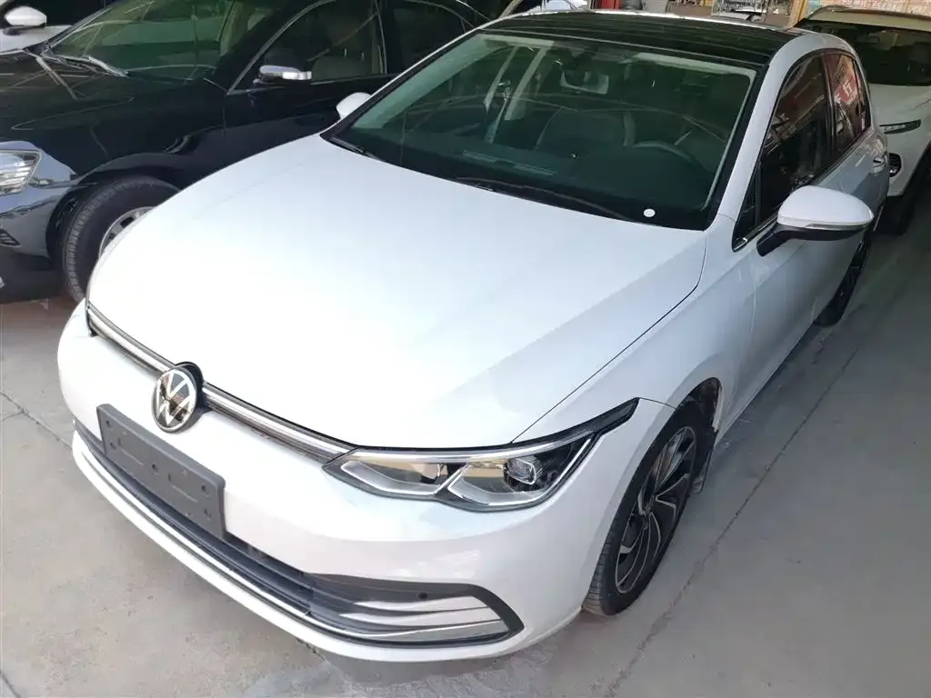 Volkswagen Golf 2023 из CN, фото 10