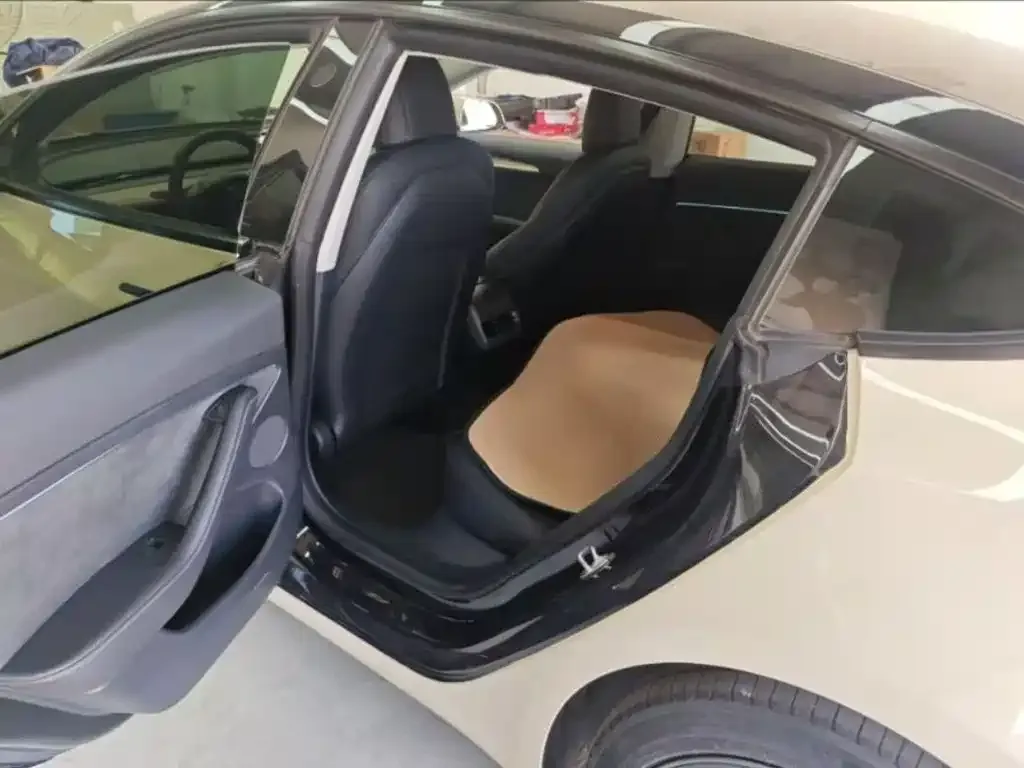 Tesla Model 3 — фото 6