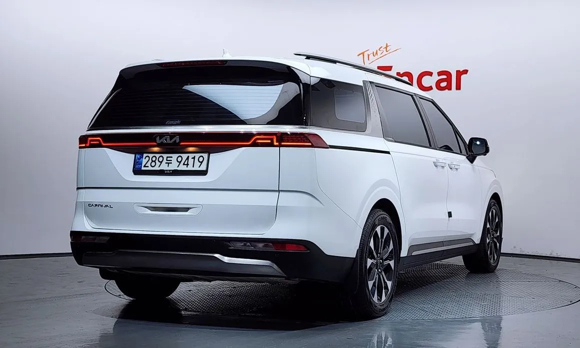 Kia Carnival — фото 3