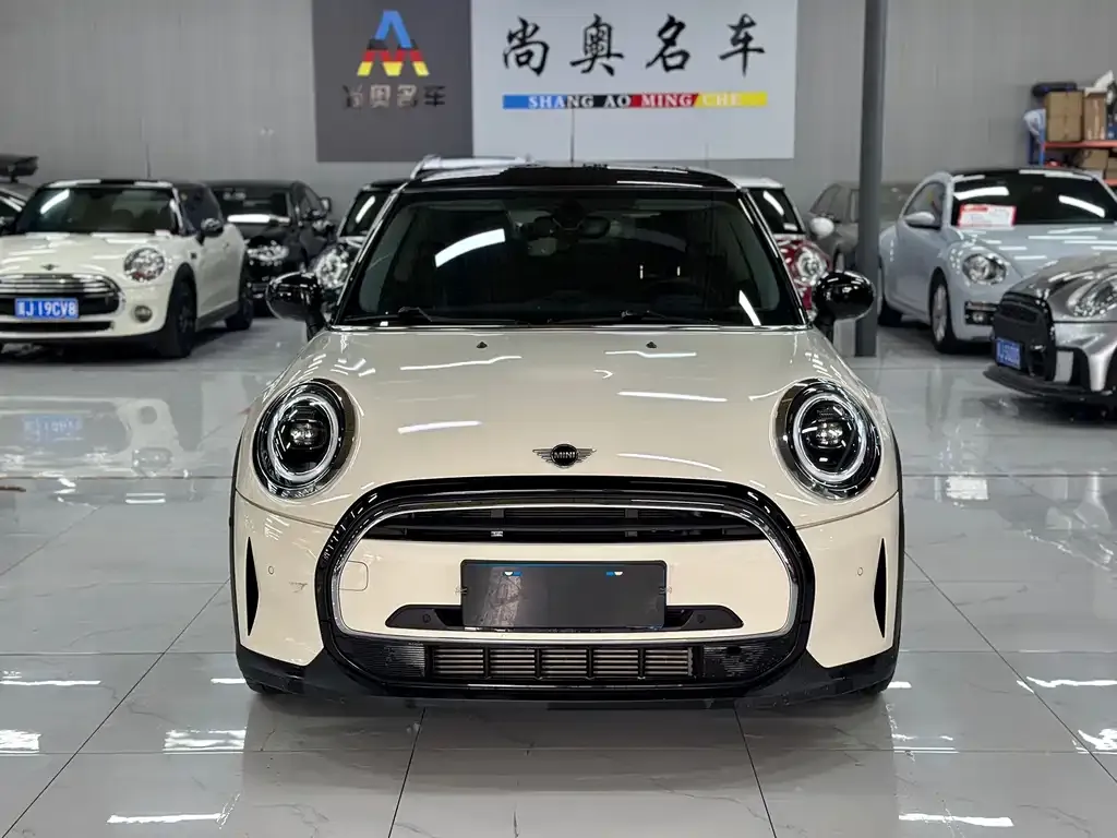 MINI Cooper (3-door) — фото 1