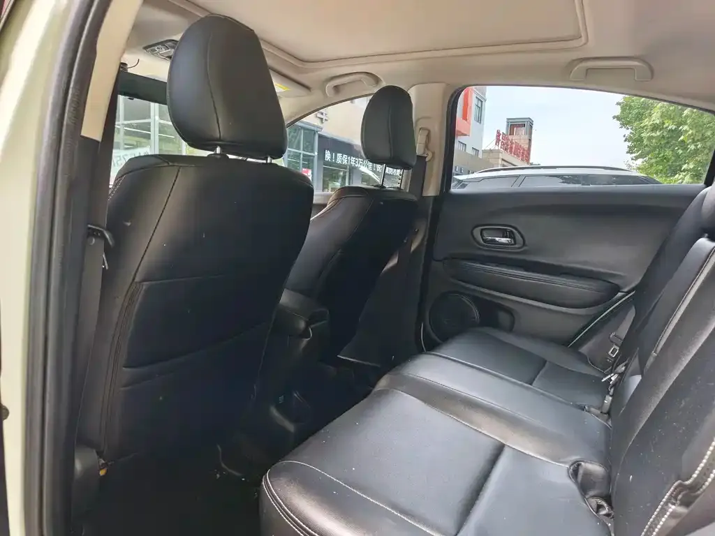 Honda Vezel 2021 из CN, фото 2