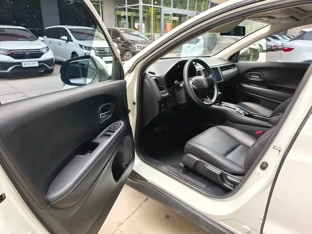 Honda Vezel 2021 из CN, фото 10