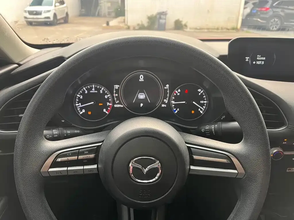 Mazda 3 Axela 2022 из CN, фото 2