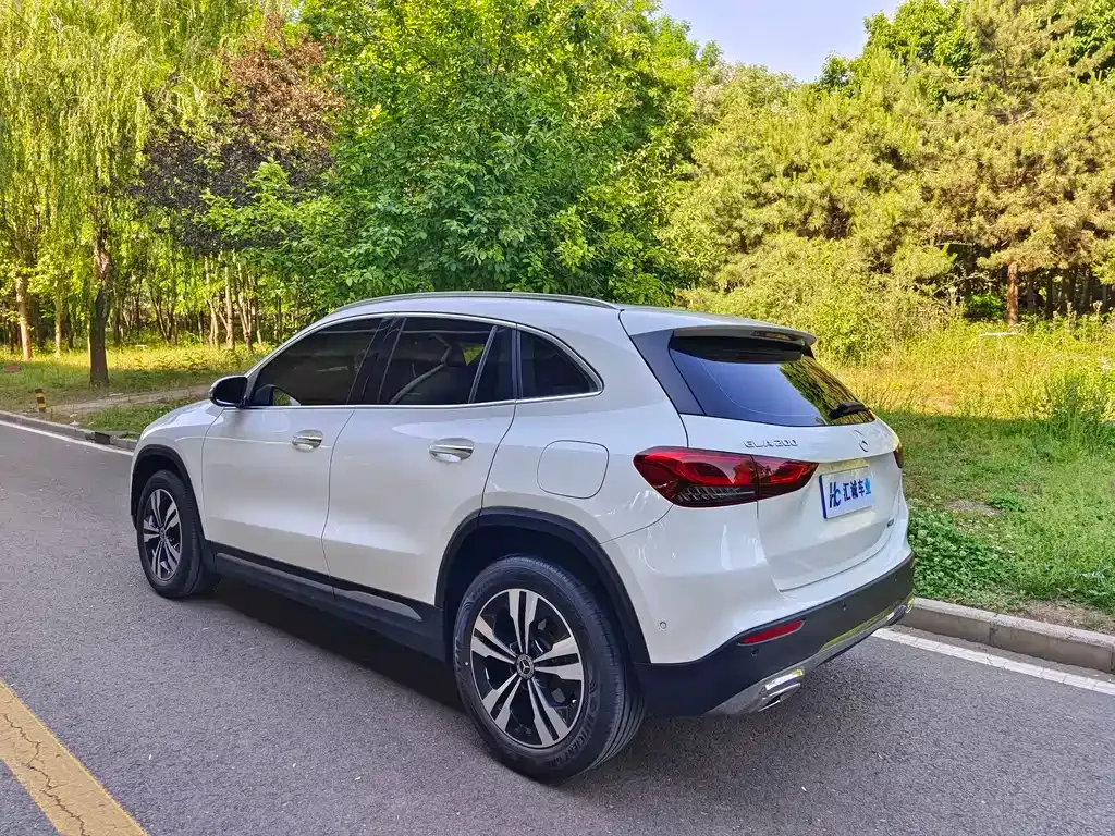 Mercedes-Benz GLA — фото 6