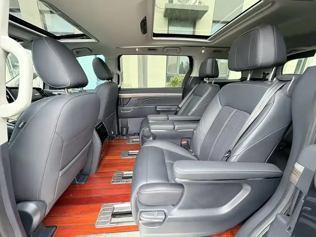 GAC Motor Trumpchi M8 — фото 9
