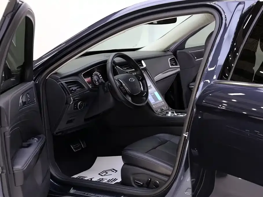 Ford Taurus 2021 из CN, фото 9