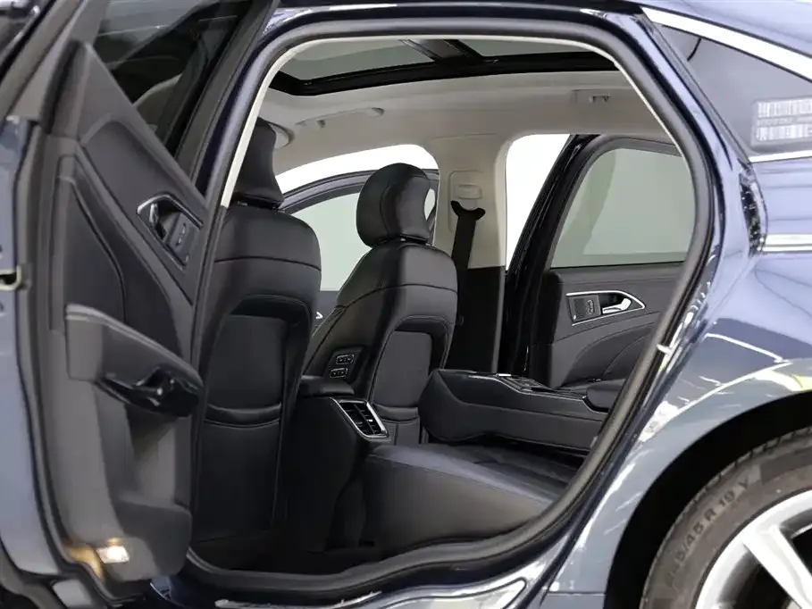 Ford Taurus 2021 из CN, фото 3