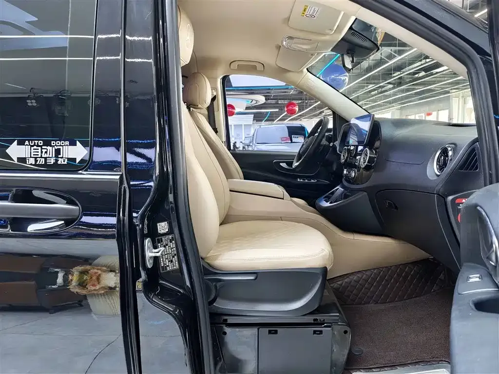 Mercedes-Benz Vito 2023 из CN, фото 5