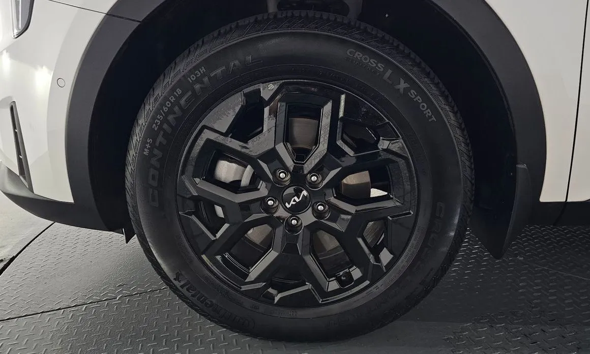 Kia Sorento — фото 5
