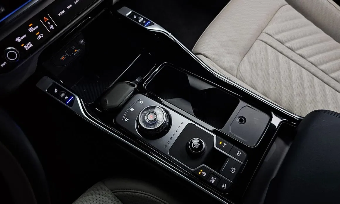 Kia Sorento — фото 7