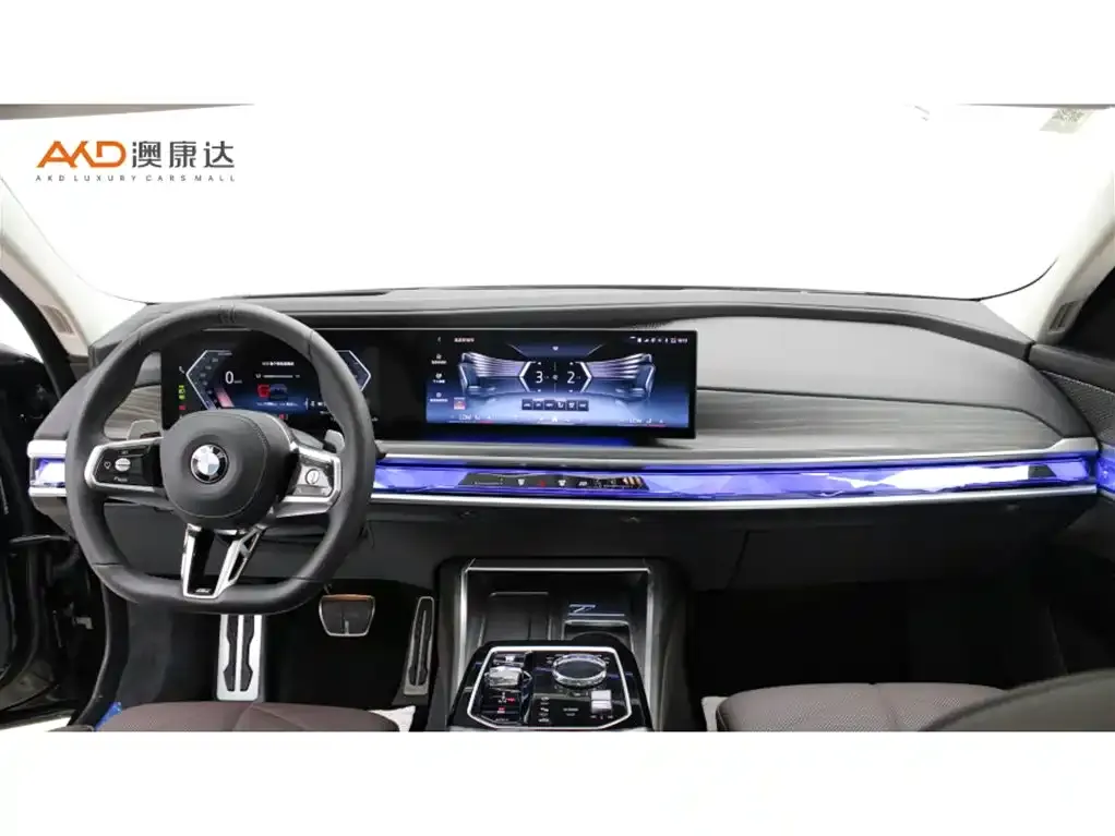 BMW 7 Series — фото 10