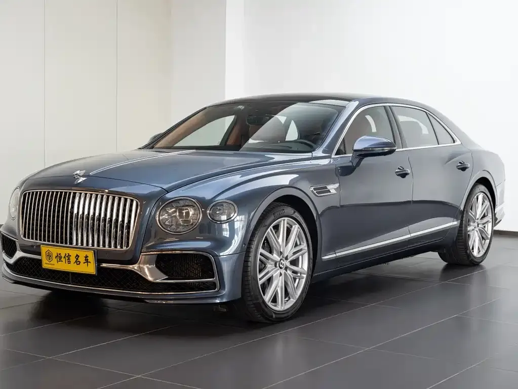 Bentley Flying Spur — фото 1