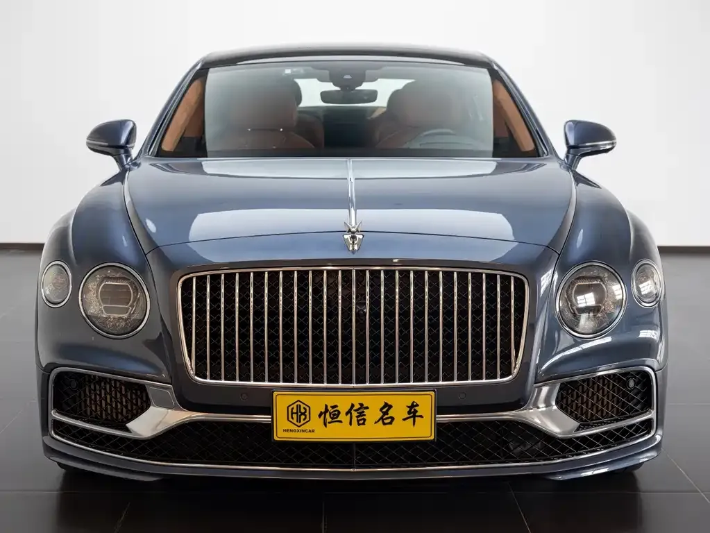 Bentley Flying Spur — фото 3