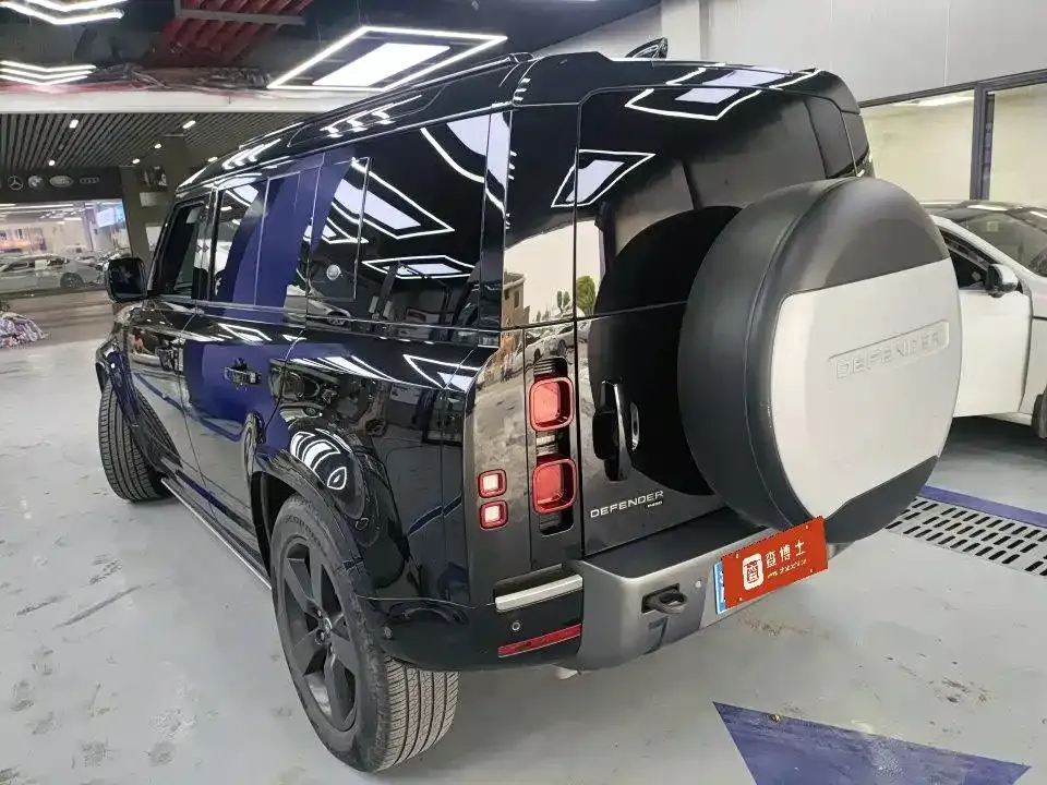 Land Rover Defender — фото 4