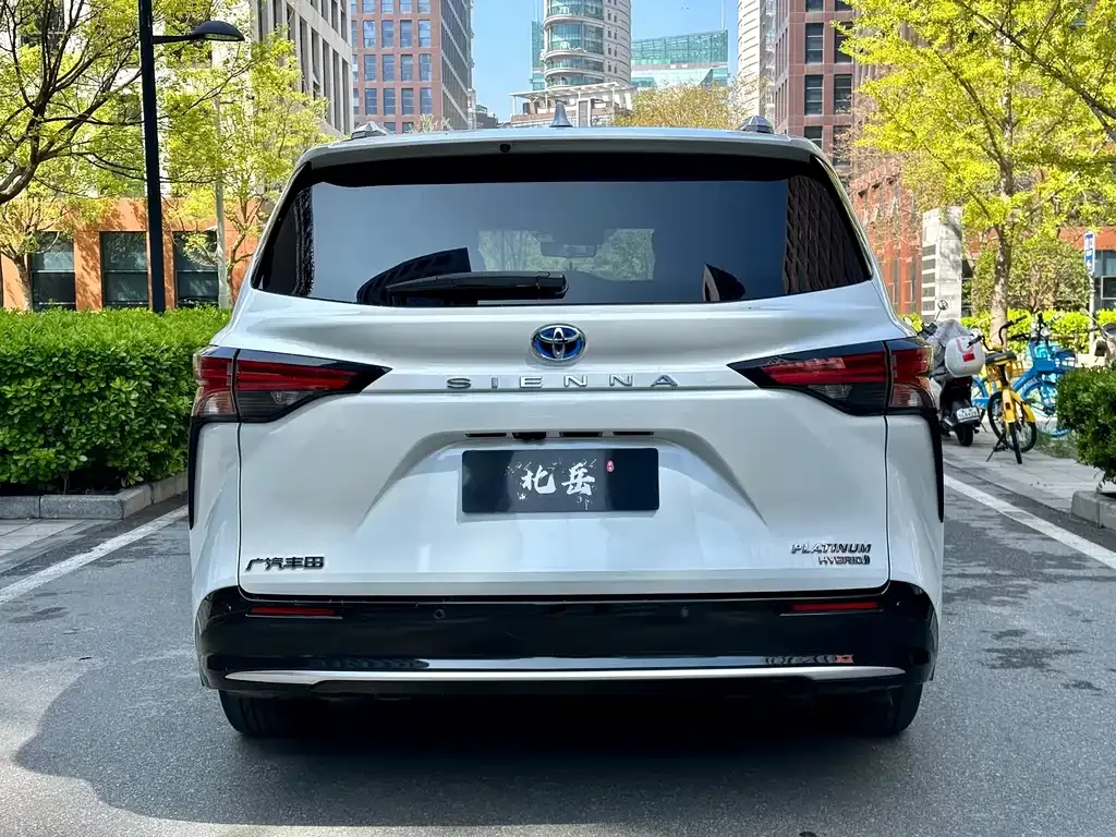 Toyota Sienna 2022 из CN, фото 5