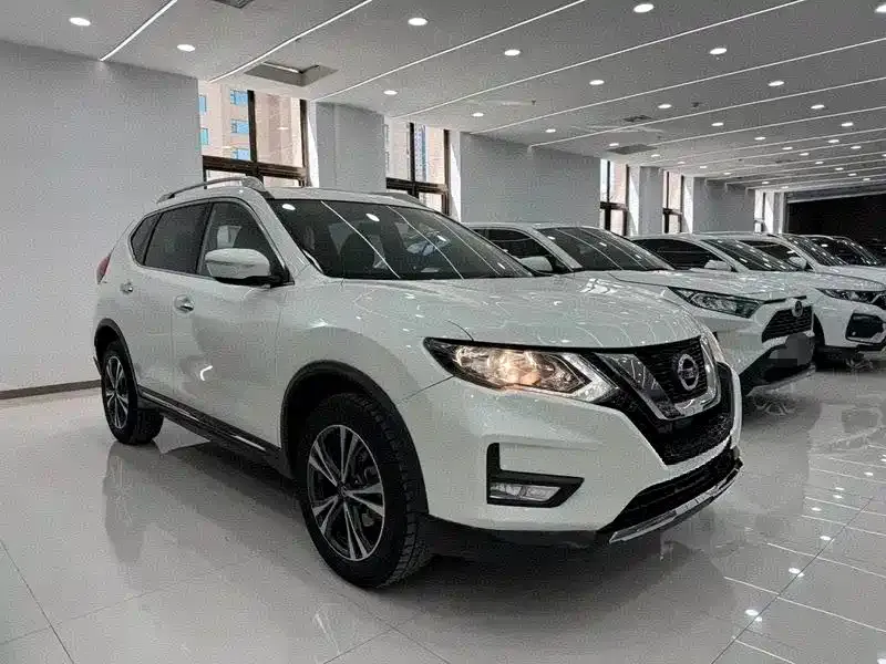 Nissan X-Trail — фото 4