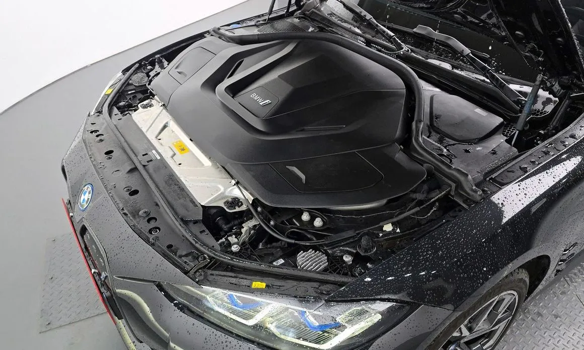 BMW i4 2024 из KR, фото 7