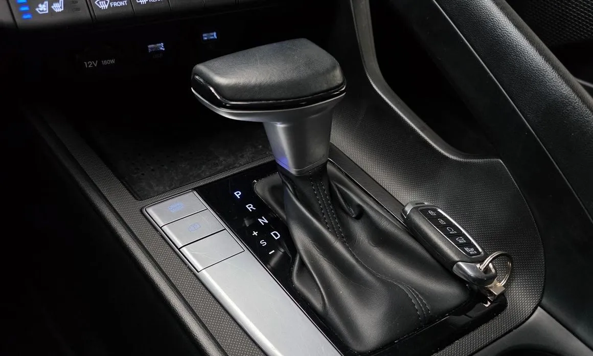 Hyundai AVANTE — фото 7
