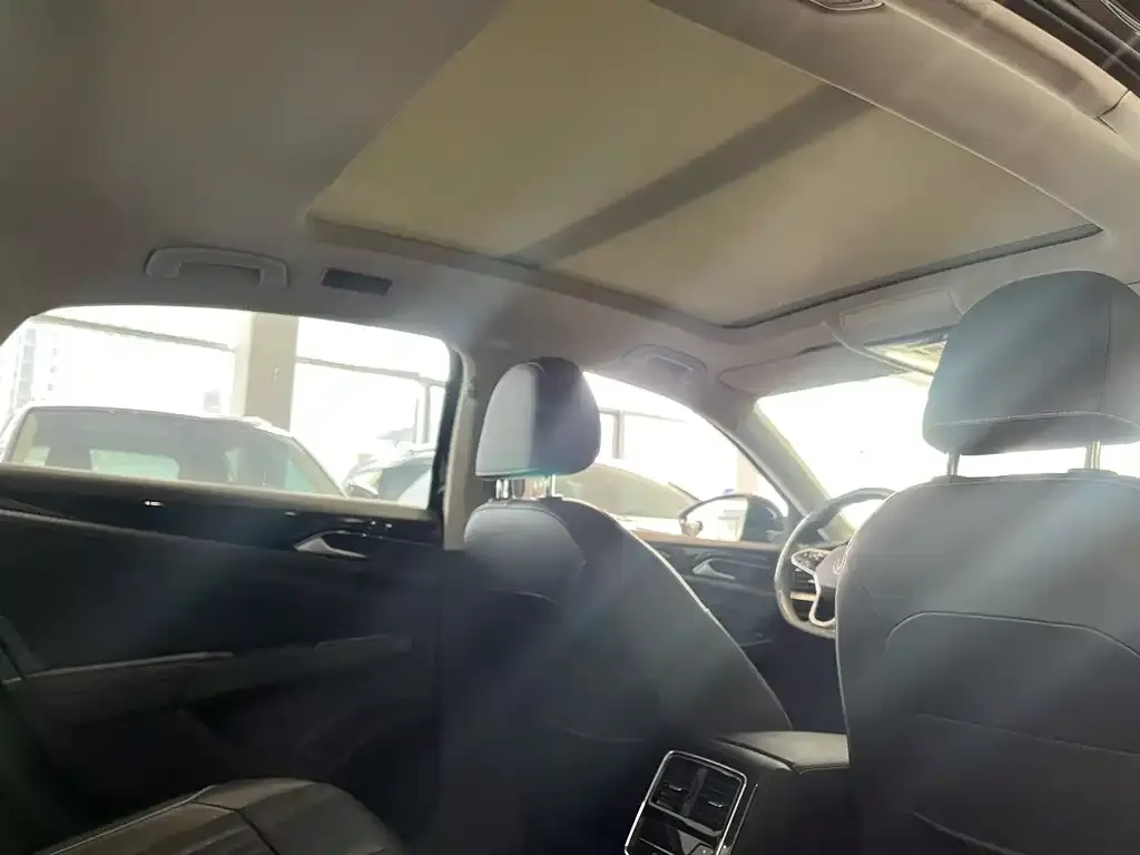 Volkswagen Passat — фото 2