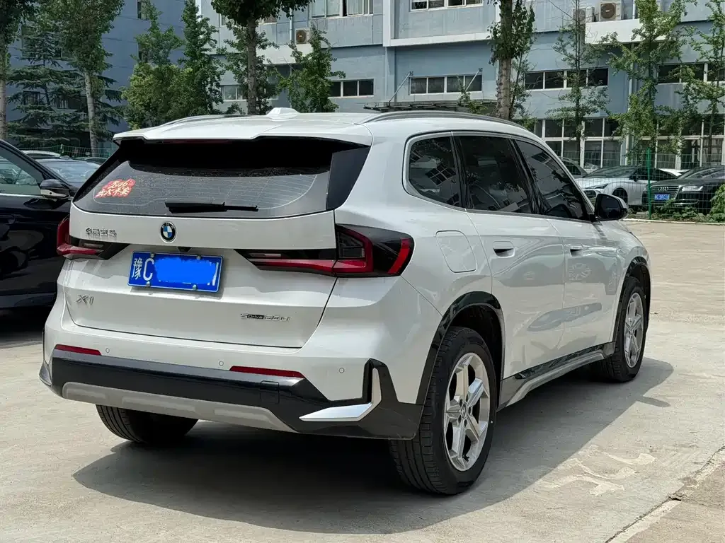 BMW X1 — фото 10