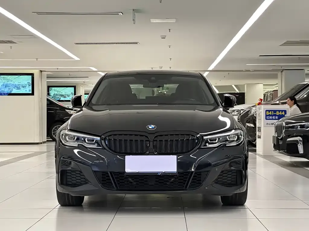 BMW 3 Series 2022 из CN, фото 6
