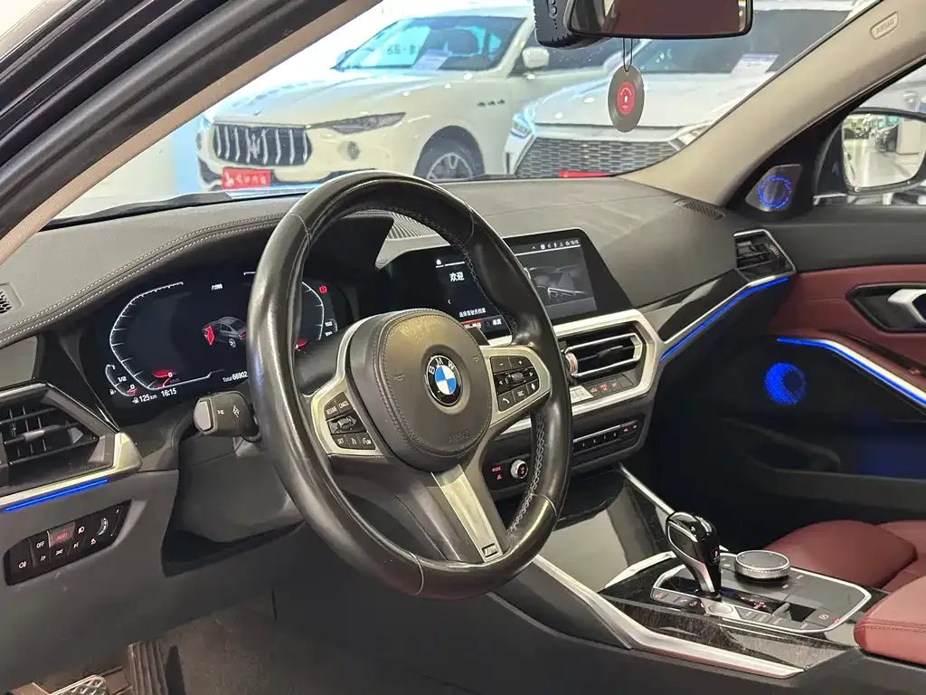 BMW 3 Series 2022 из CN, фото 10