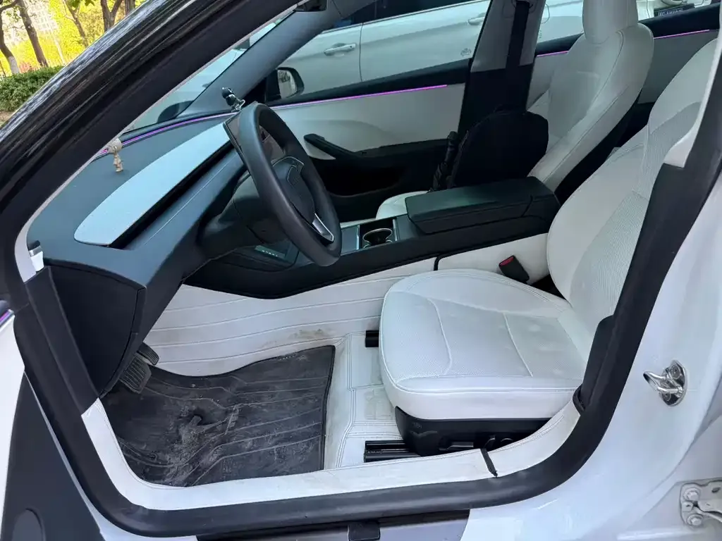 Tesla Model 3 — фото 2